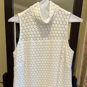Sleeveless blouse